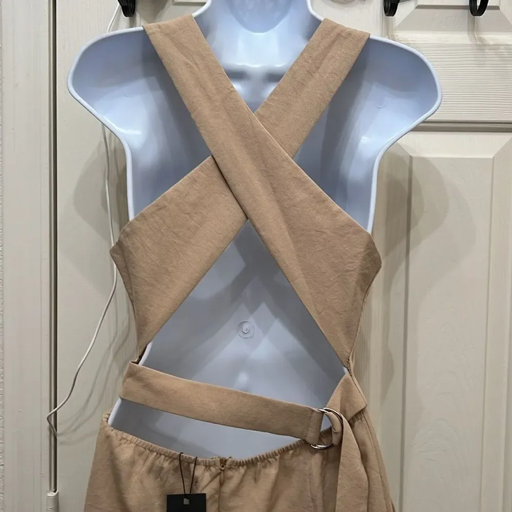 Nasty Gal Khaki Beige Pants Romper Scoop Neck Sleeveless Wide Leg Cut Out Back - Picture 9 of 17